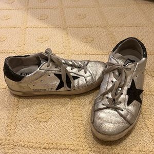 Golden goose superstar silver with black sequin star